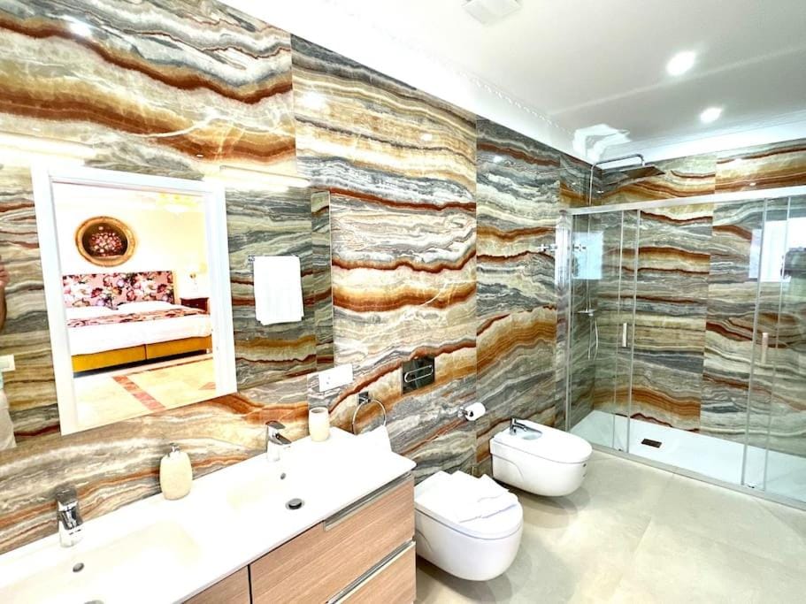 Shower, Toilet, Bathroom, bidet
