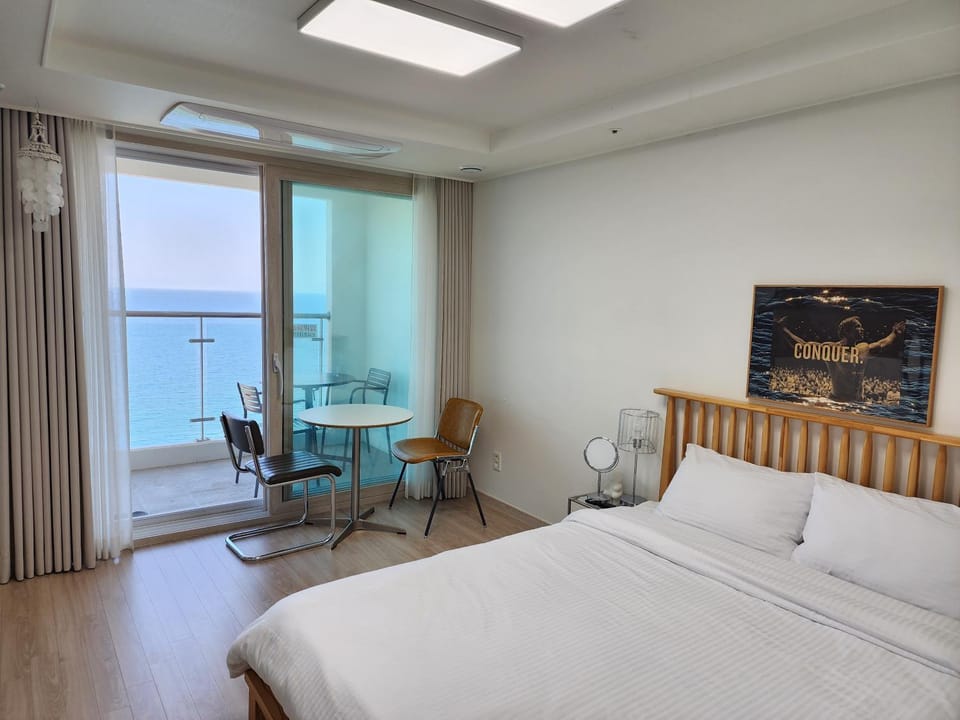 Sokcho Summitbay 1708 "Panoramic Ocean View" Apartment hotel in South Korea
