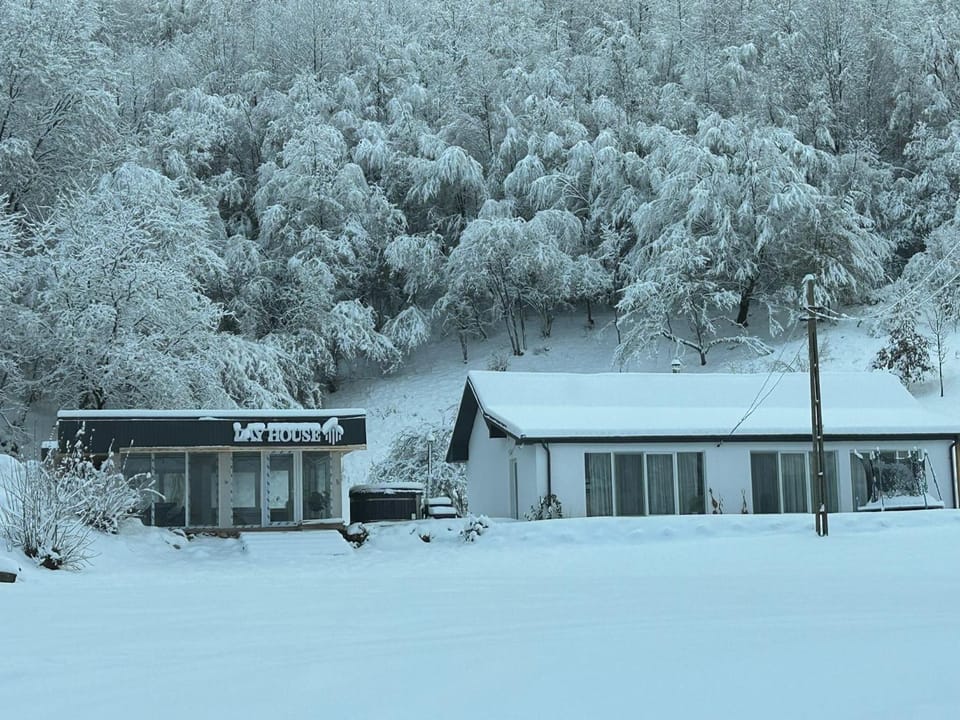 Lay House Campground/ 
RV Resort in Romania