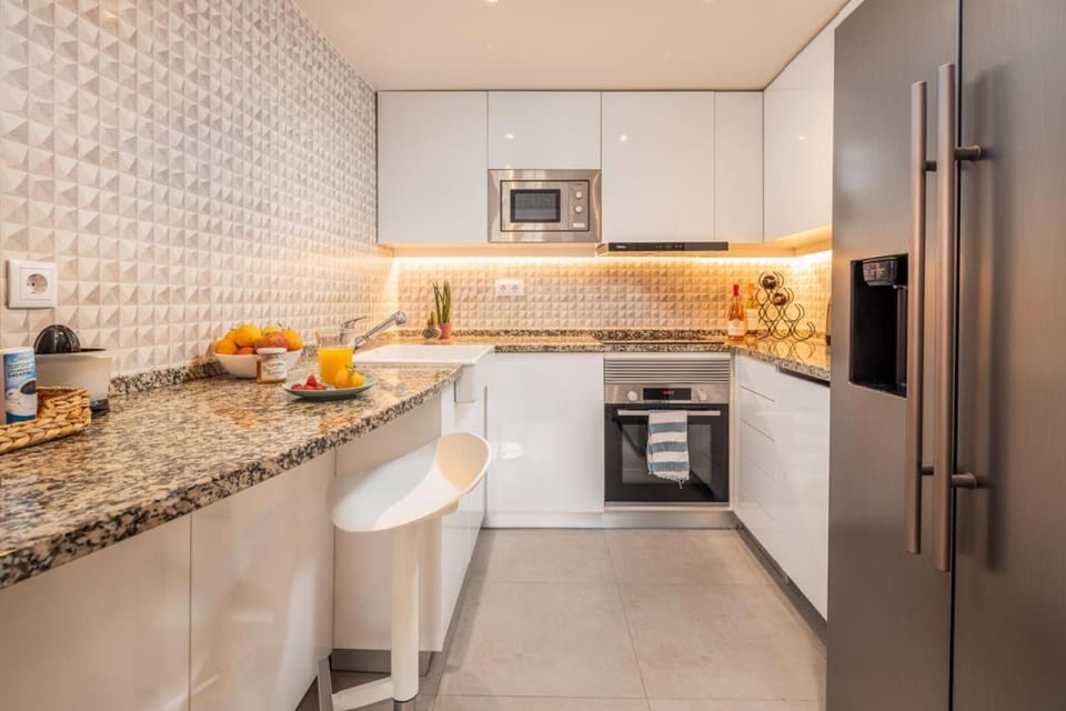 Kitchen or kitchenette, Dining area, dishwasher, oven, stove, toaster