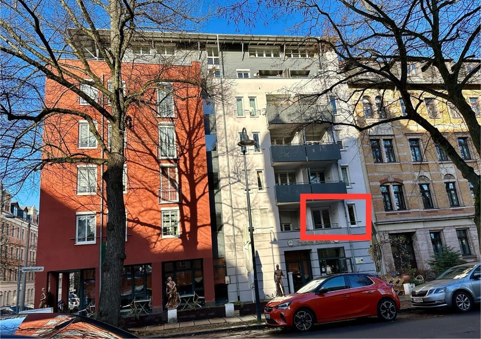 Property building, Day