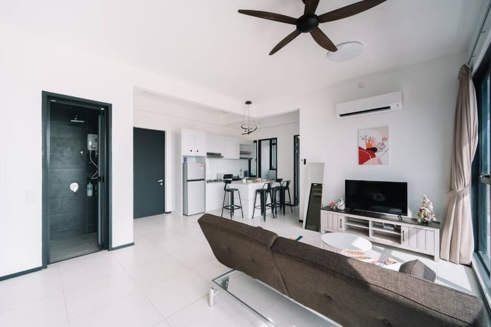 NEW Infinity Pool Seaview 3Bedrooms 2Carparks 262 Apartment in George Town