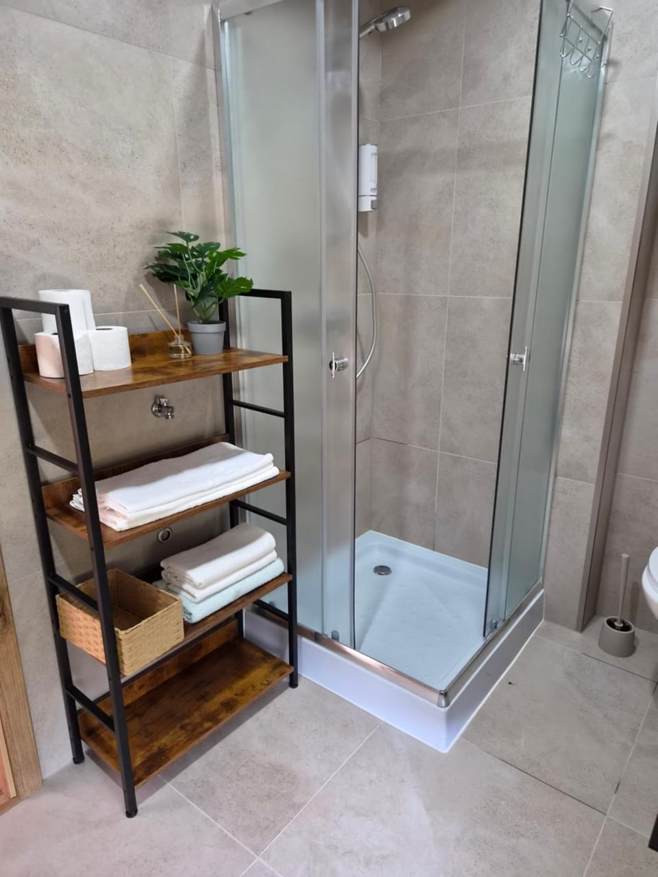 Shower, Bathroom