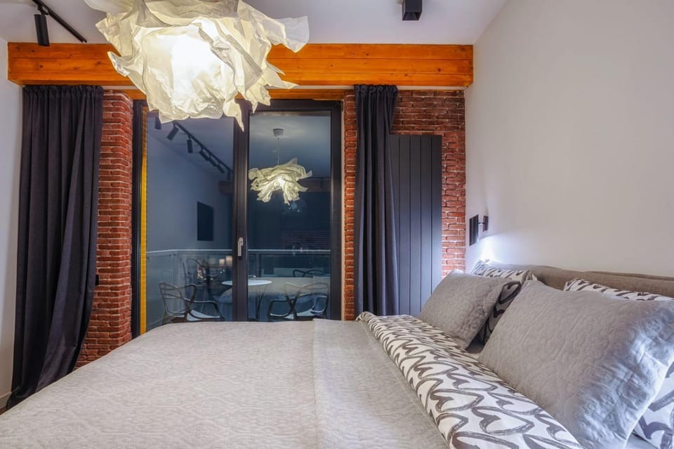 Property building, Bed, View (from property/room), Living room