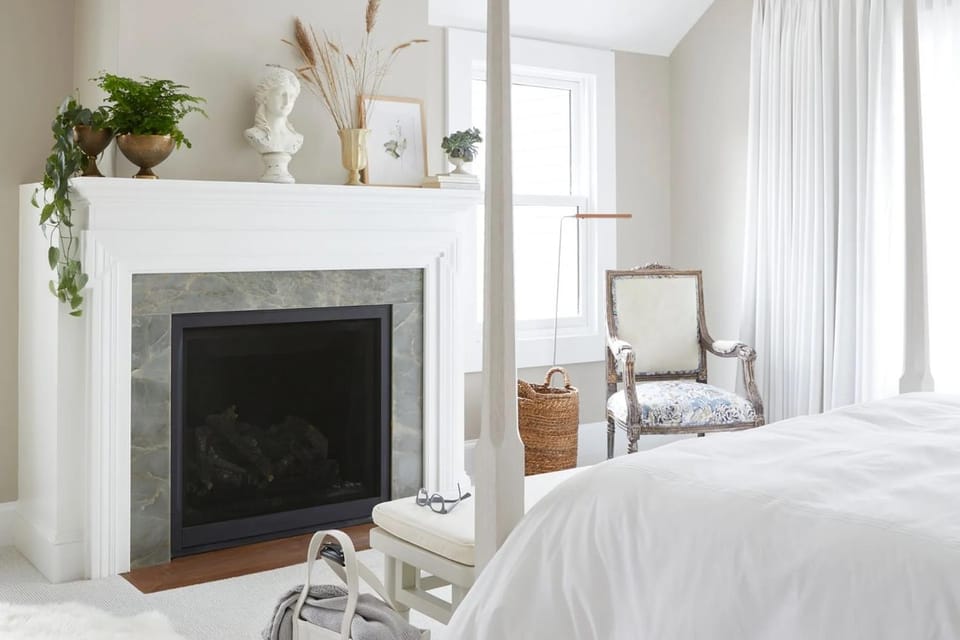 Bedroom, fireplace