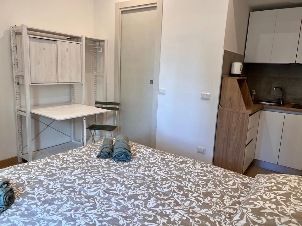 Kitchen or kitchenette, Photo of the whole room, Bedroom, wardrobe