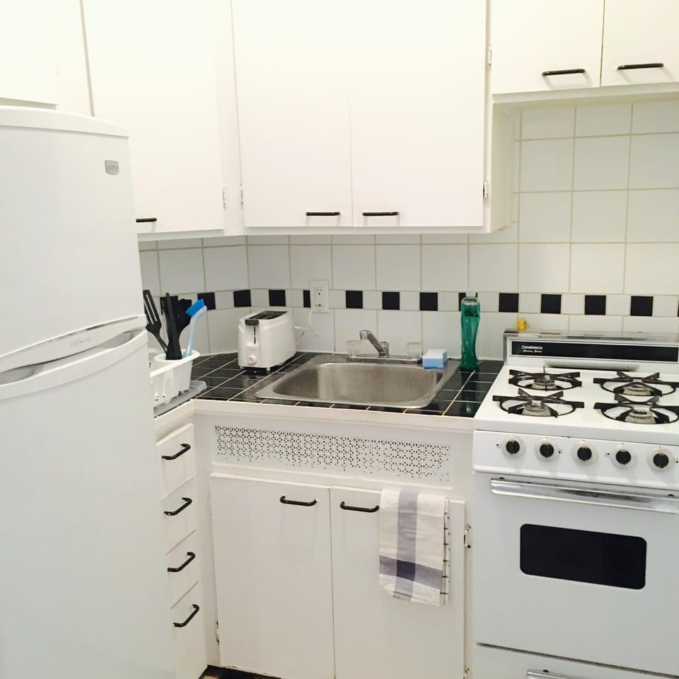 Kitchen or kitchenette, minibar, pet friendly, stove