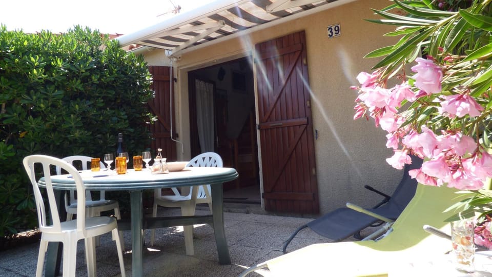 Patio, Garden, Garden view