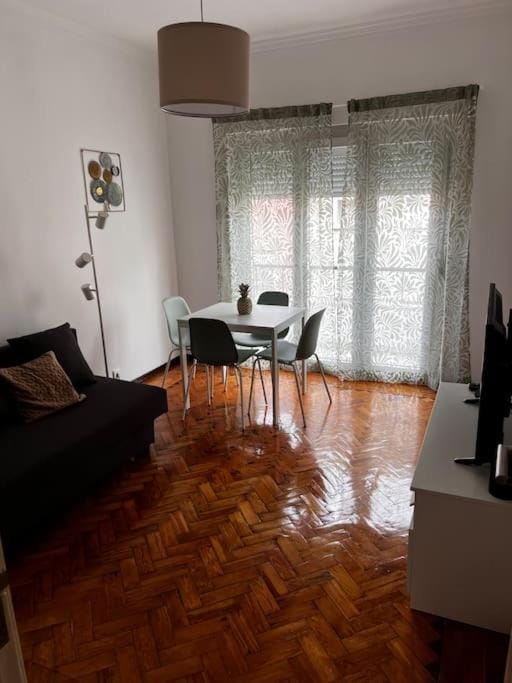 TV and multimedia, Living room, Dining area