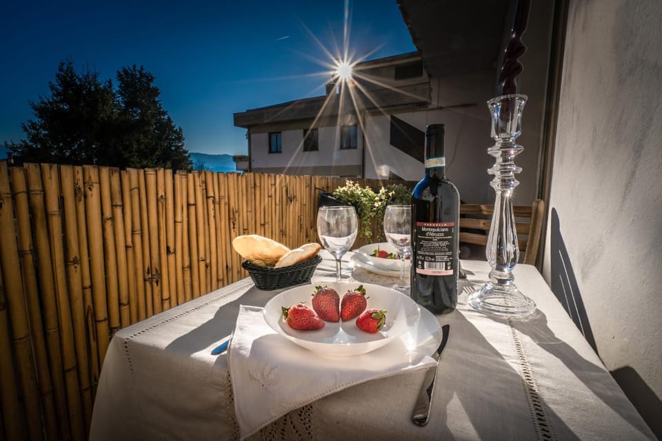View (from property/room), Balcony/Terrace, Balcony/Terrace, Food and drinks, Dining area, Food, Alcoholic drinks