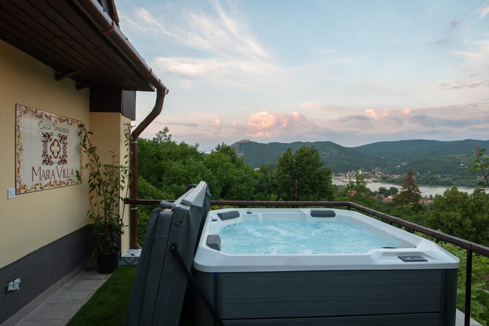 Hot Tub, View (from property/room), Mountain view, River view
