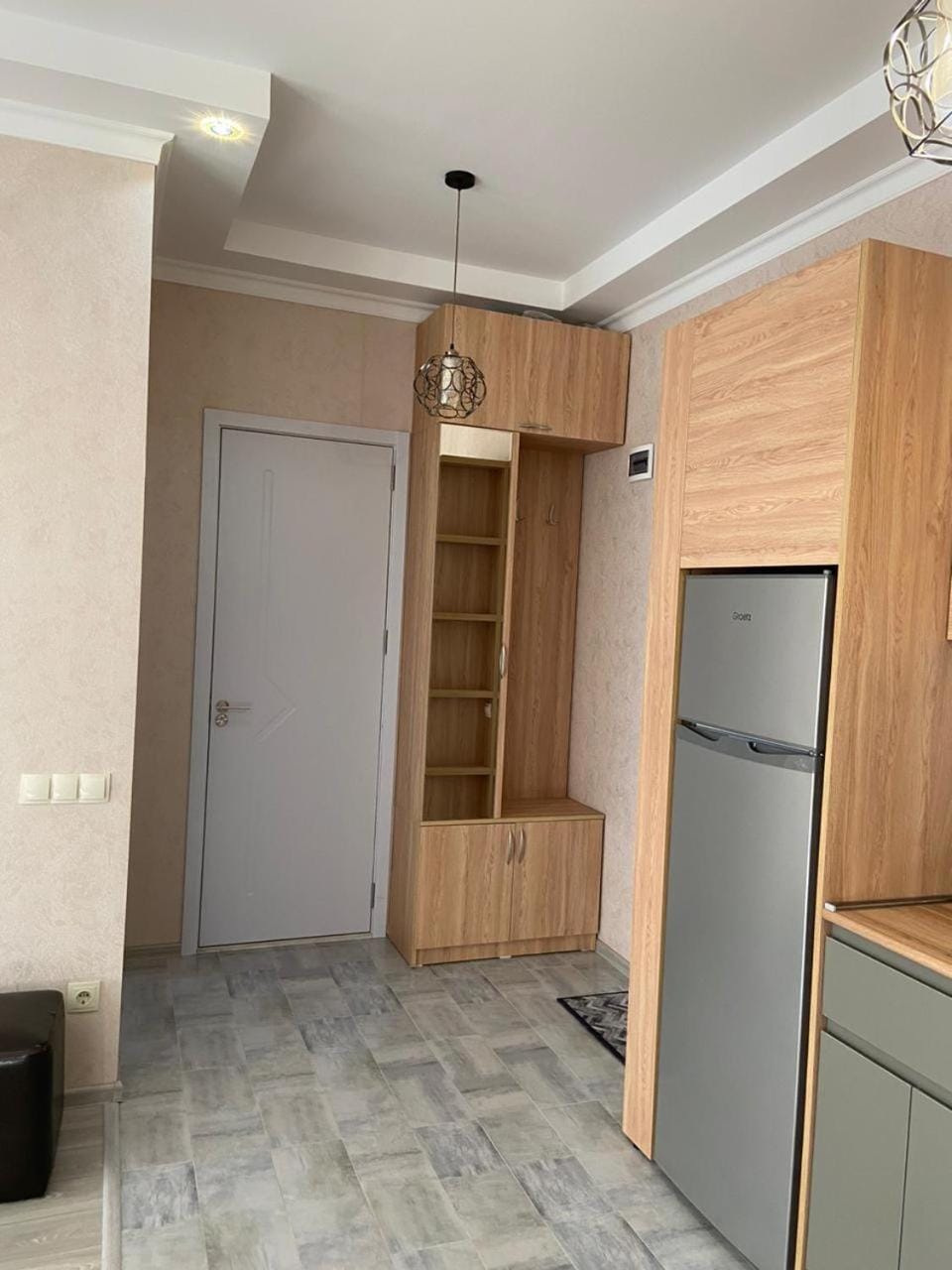 Kitchen or kitchenette, oven, wardrobe