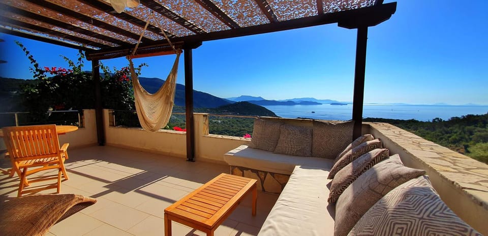 Natural landscape, View (from property/room), Balcony/Terrace, Mountain view, Sea view