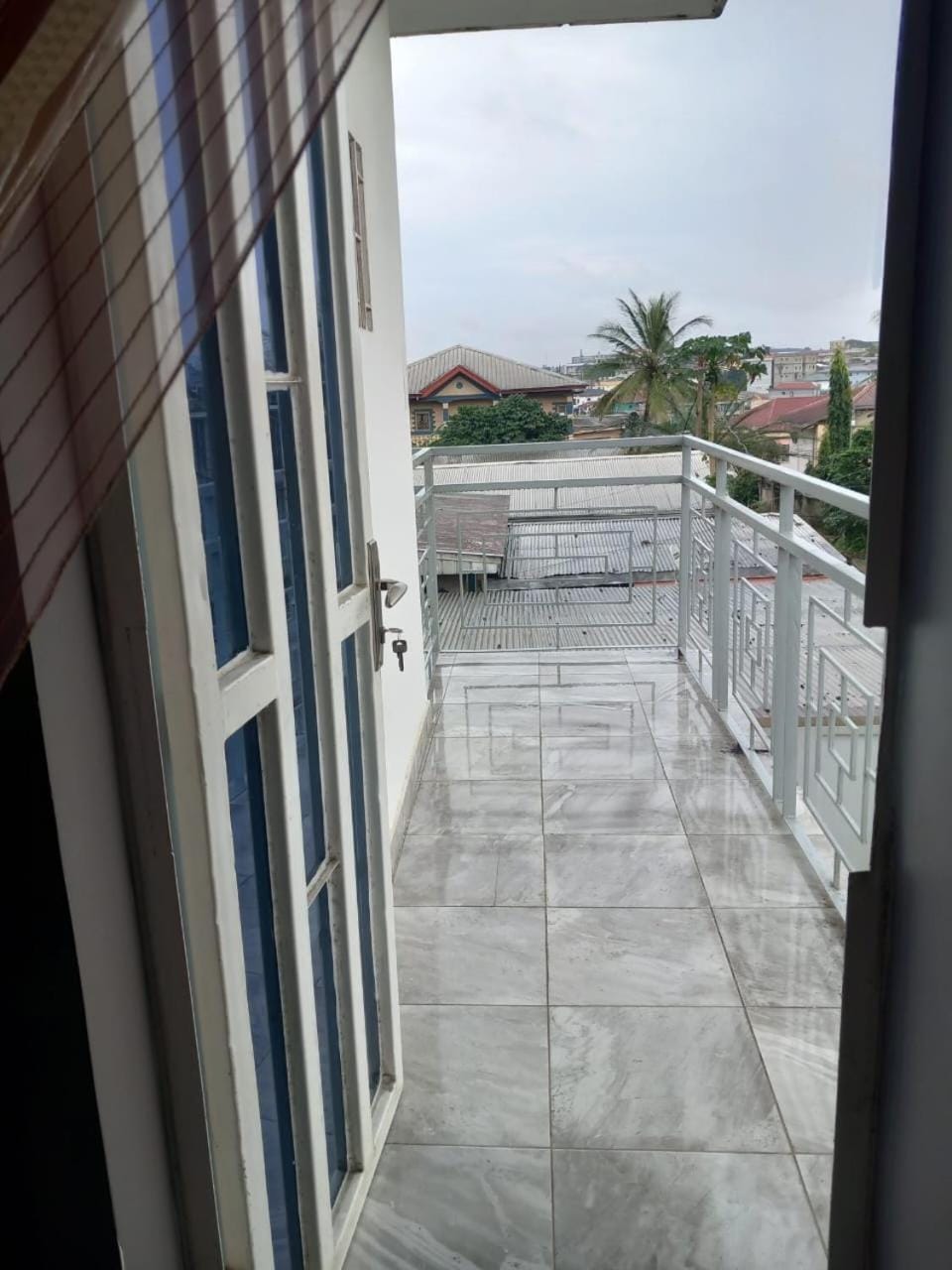 Magnifique Appartement Meublé Douala Kotto avec Groupe Electrogène et WiFi, Calme et Securisé Apartment in Douala