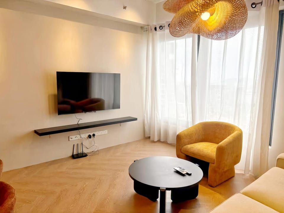 TV and multimedia, Seating area