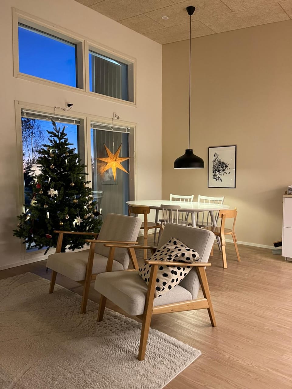 Seating area, Dining area