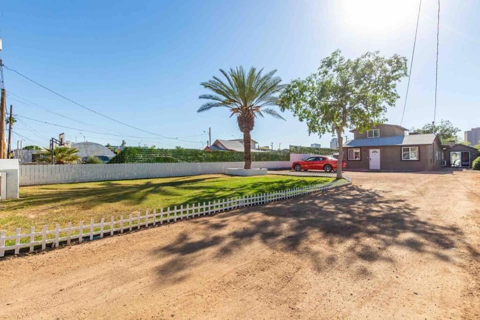 Your Downtown Studio With All Amenities Unit B Apartment in Phoenix