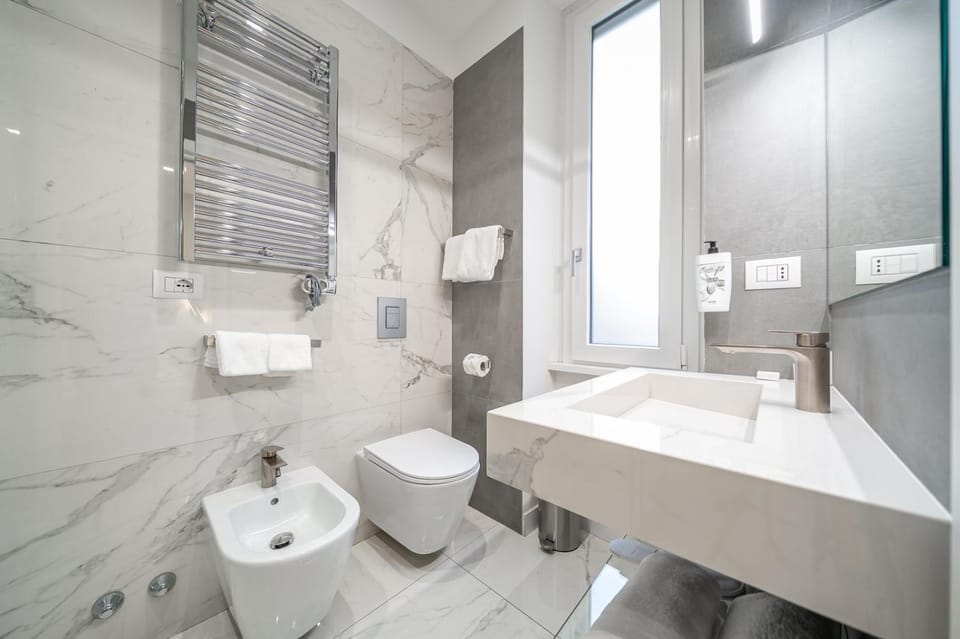 Vittoria's Luxury Rooms Bed and Breakfast in Rome