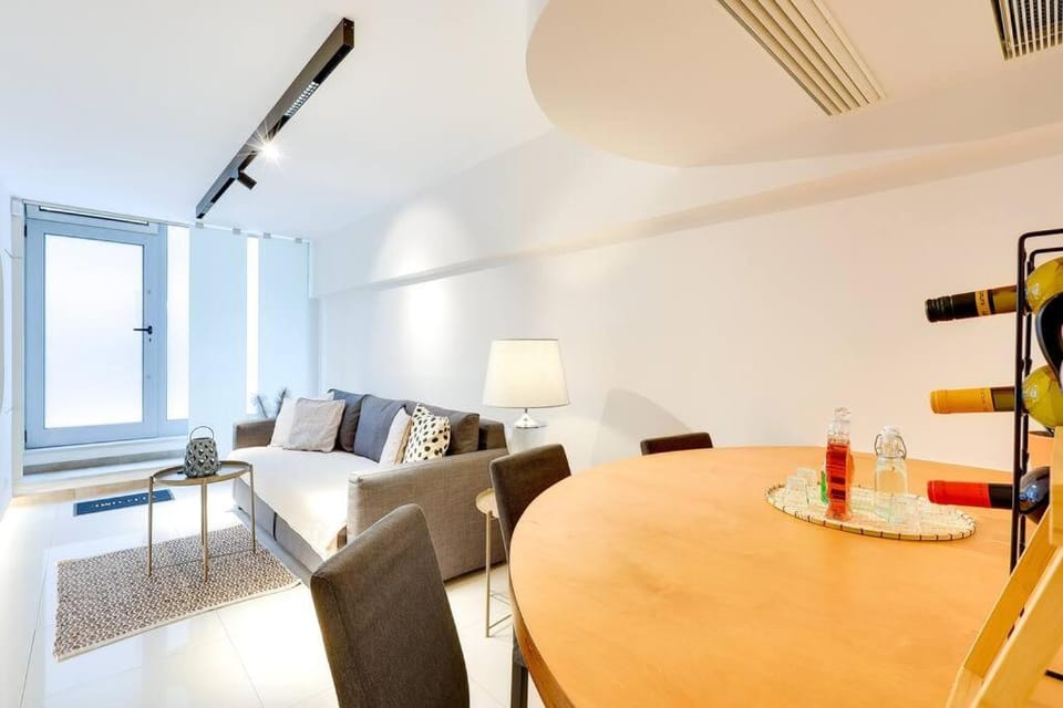 Magpie's Nest Athens (3' απο το μετρό Άγιος Ιωάννης) Apartment in Athens