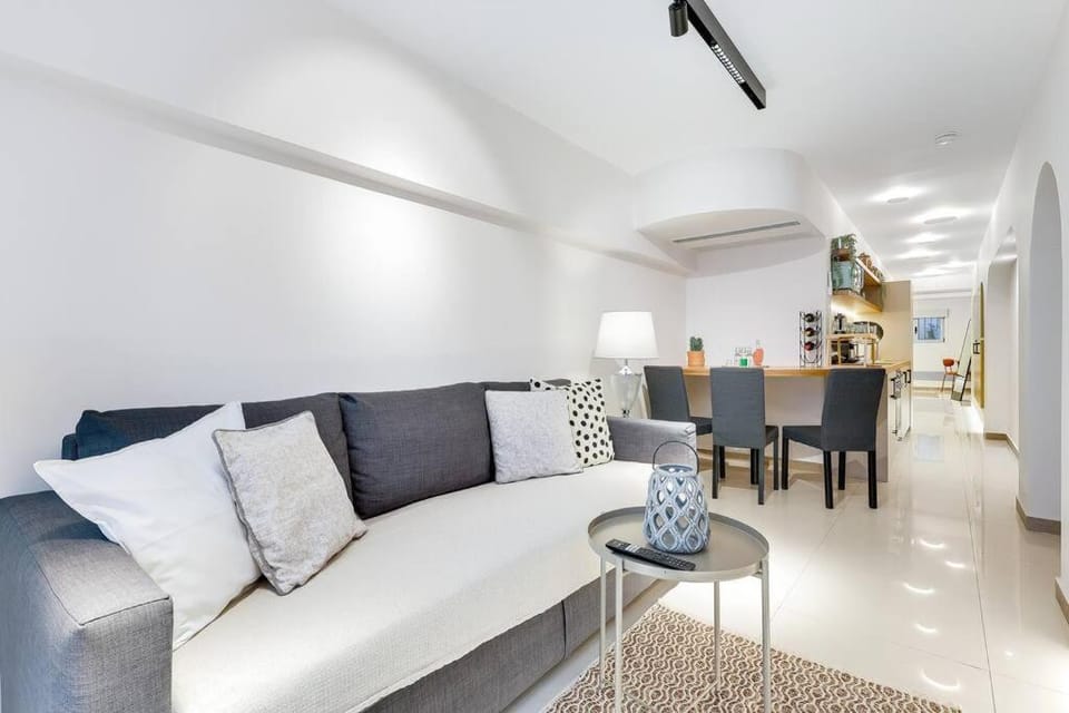 Magpie's Nest Athens (3' απο το μετρό Άγιος Ιωάννης) Apartment in Athens