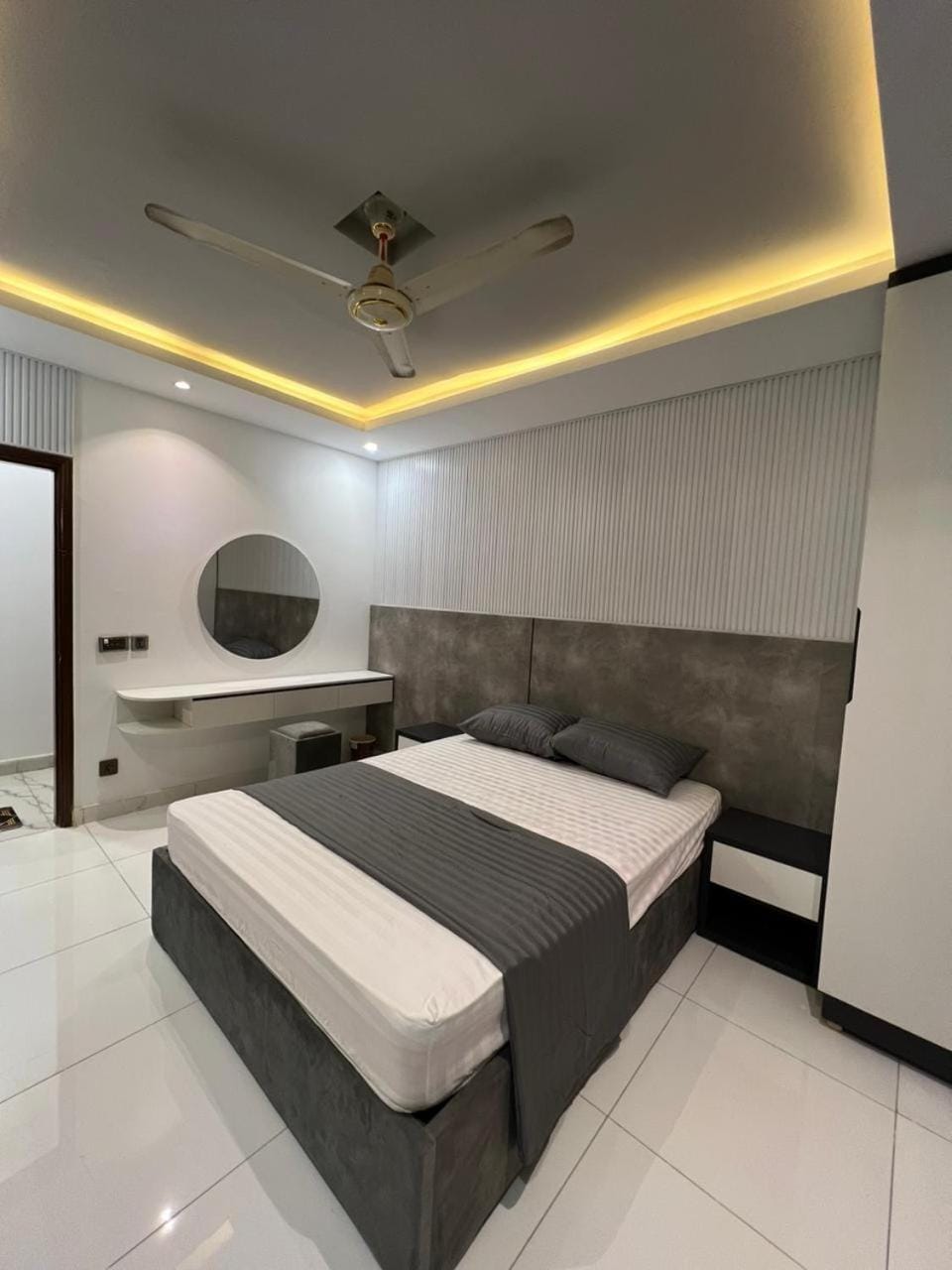 Travellers Heaven 2BR APT Gulshan Iqbal 13-E Apartment in Karachi