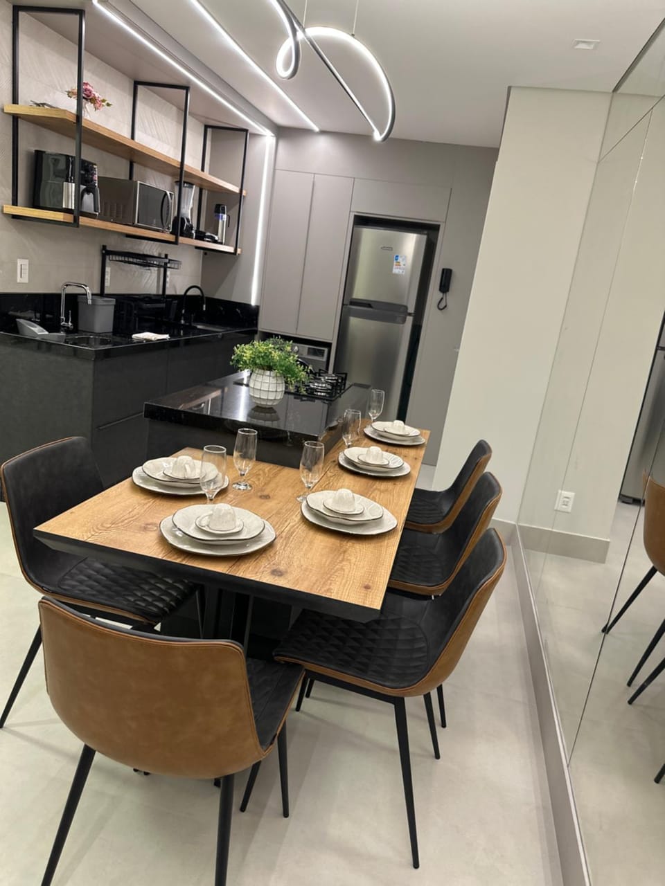 Kitchen or kitchenette, Seating area, Dining area
