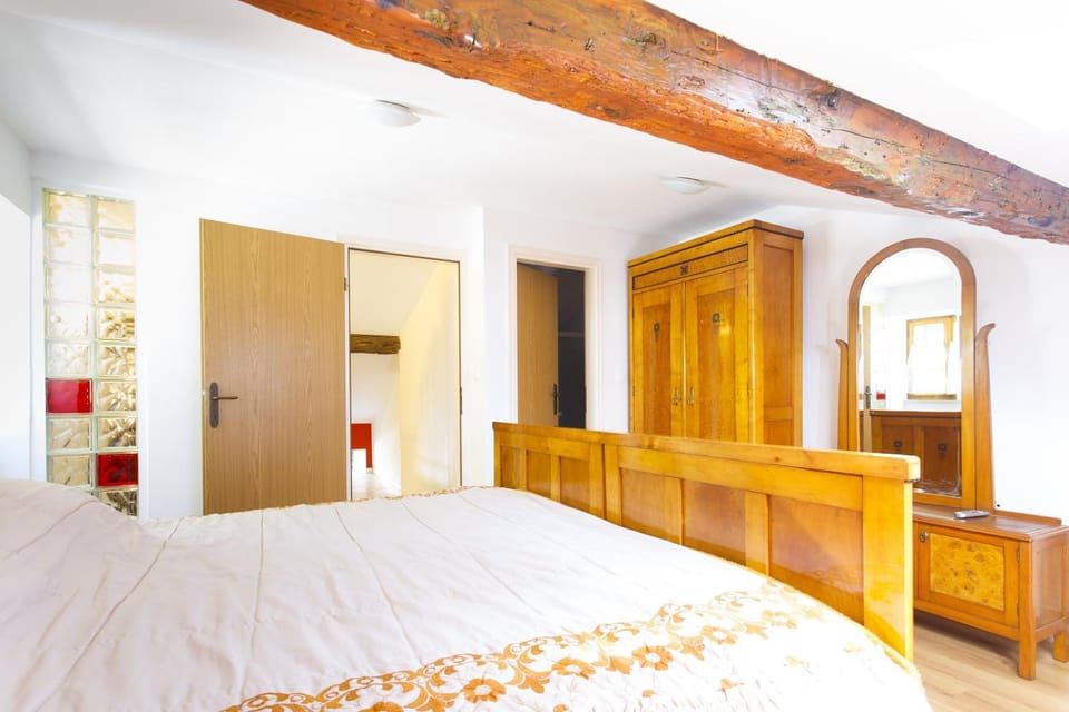 Bed, Day, Summer, Bedroom, On site, Certificate/Award, Certificate/Award
