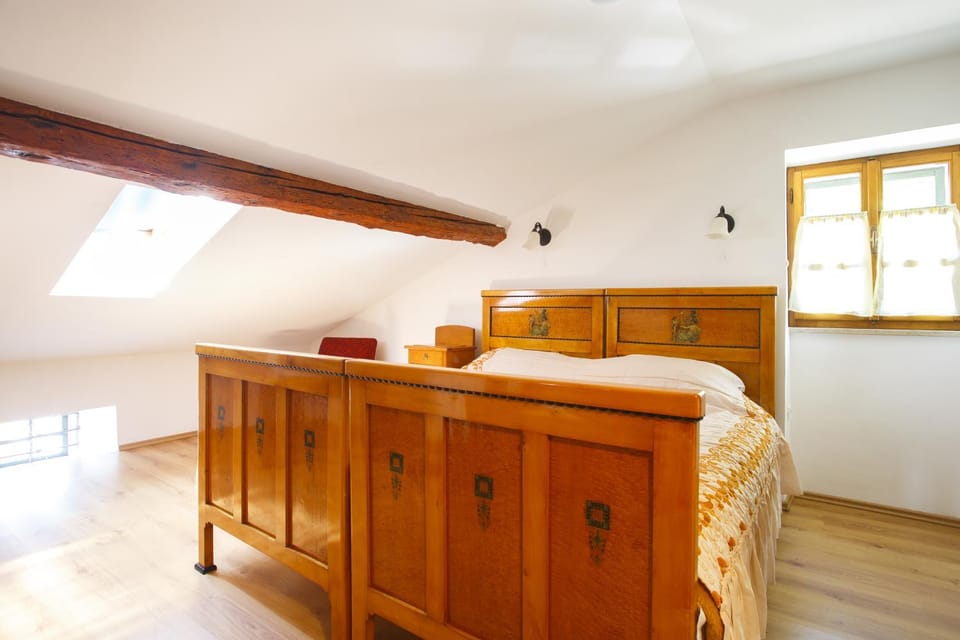 Bed, Day, Summer, Photo of the whole room, Decorative detail, On site, Certificate/Award, Certificate/Award