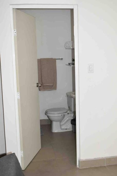 Gabby’s Accesible House in Private area House in Southern California