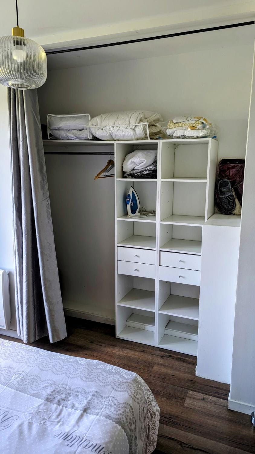 Bedroom, wardrobe