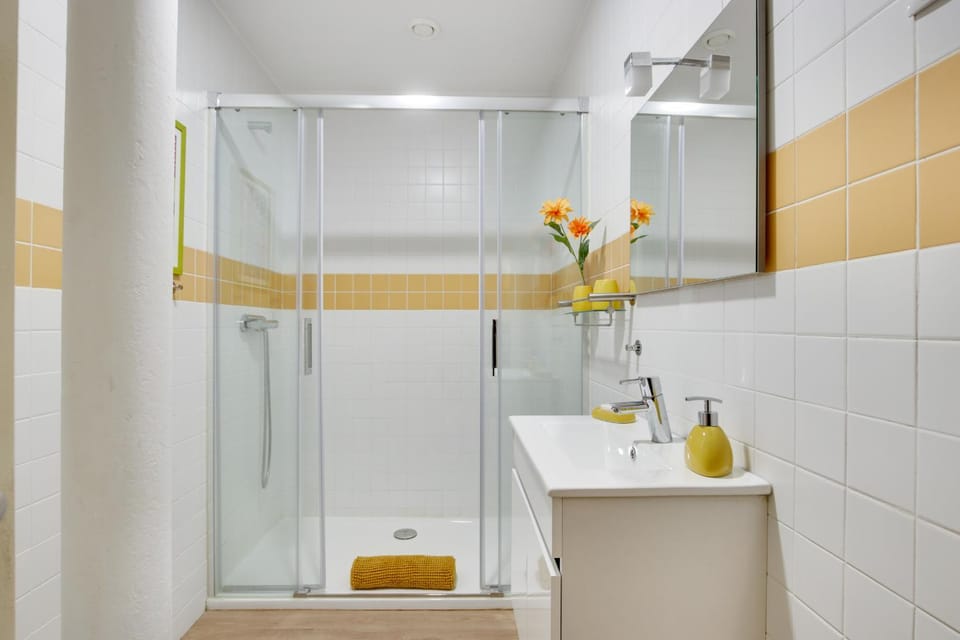Charming New Apartment in the Heart of Lisbon Apartment in Lisbon