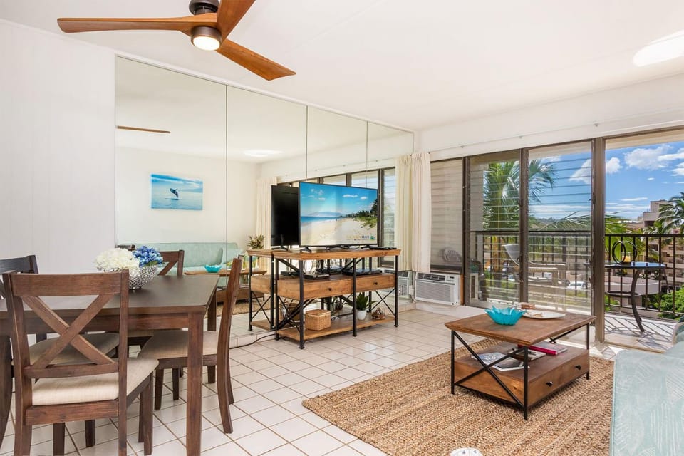 Kihei Akahi C-608 - Stunning Ocean Views, AC! House in Wailea
