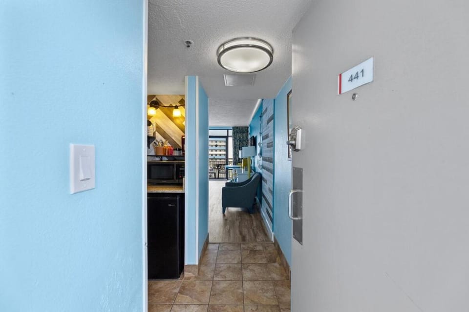 Charming Oceanfront Studio ,Grande Cayman Resort House in Myrtle Beach