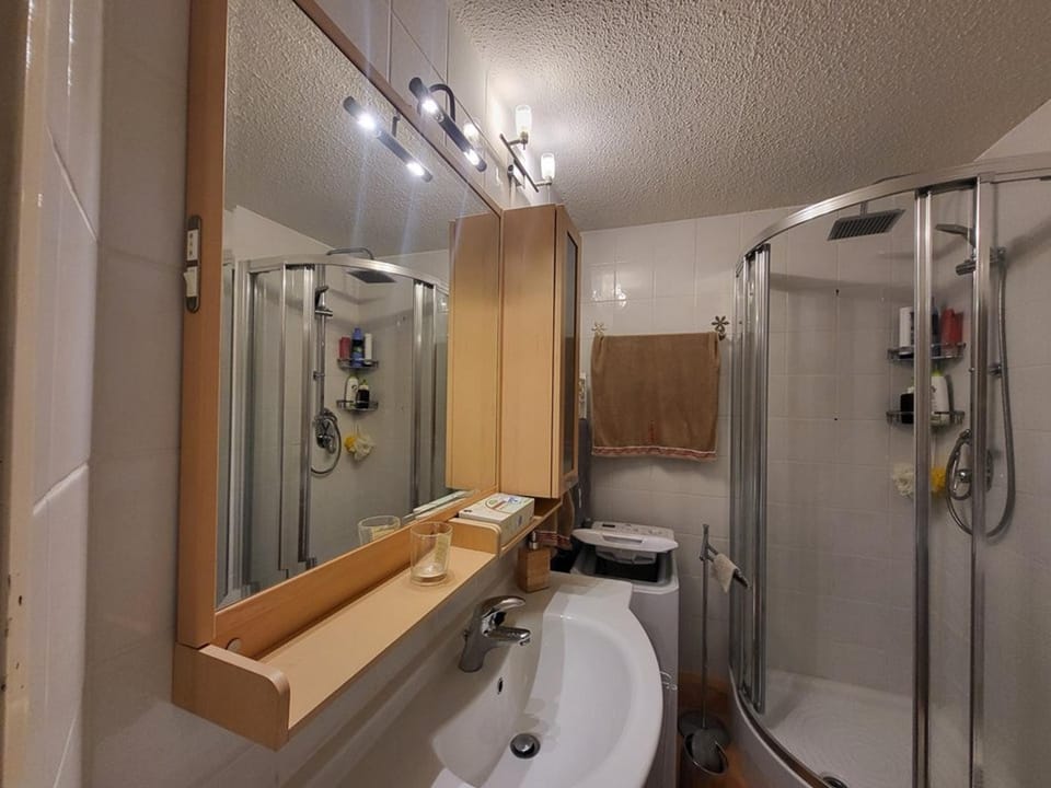 Appartement Chaleureux avec Balcon, Parking et Casier à Skis à Montgenèvre - FR-1-266-220 Apartment in Montgenèvre