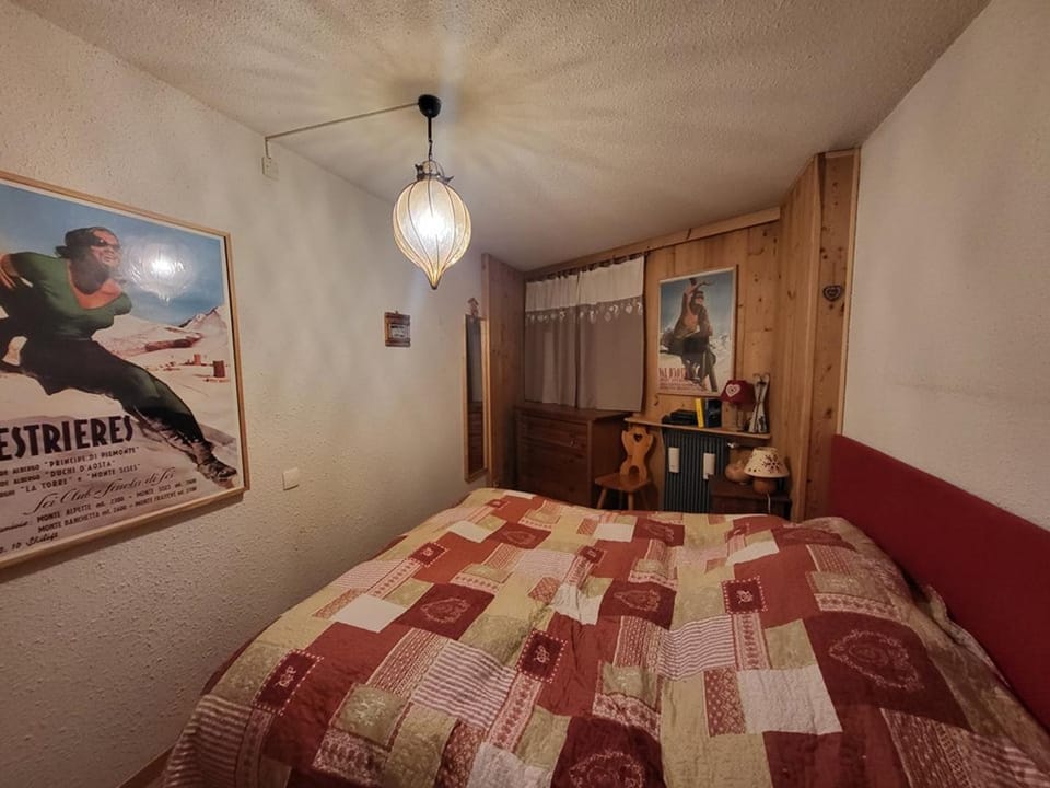 Appartement Chaleureux avec Balcon, Parking et Casier à Skis à Montgenèvre - FR-1-266-220 Apartment in Montgenèvre
