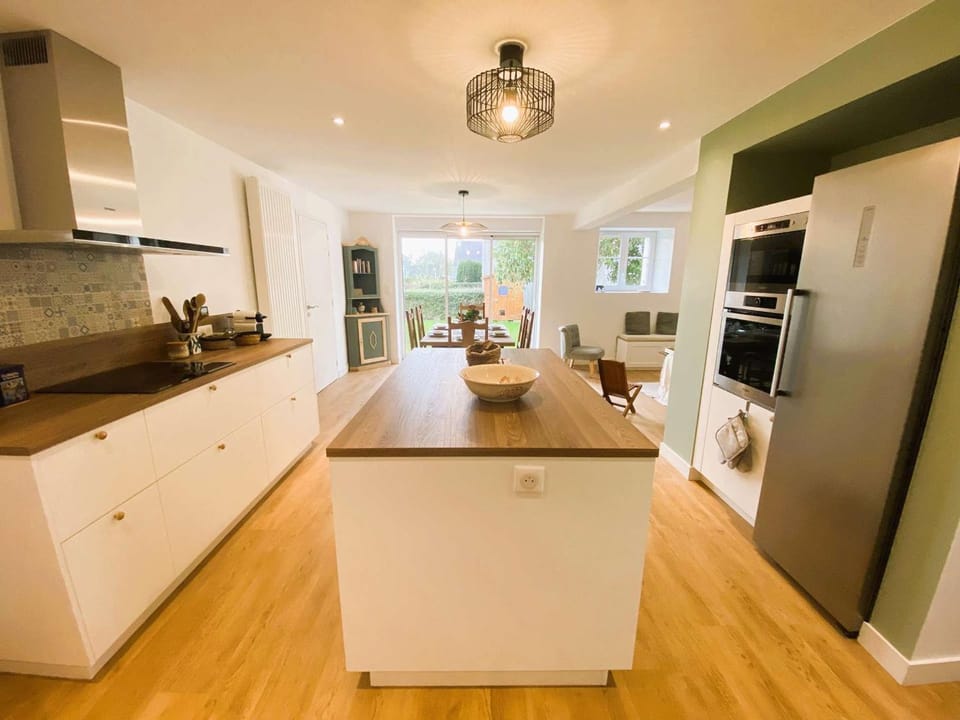 Maison 9 pers à Sainte-Marine, proche plage, port et restaurant, grand jardin avec verger - FR-1-481-150 House in Combrit