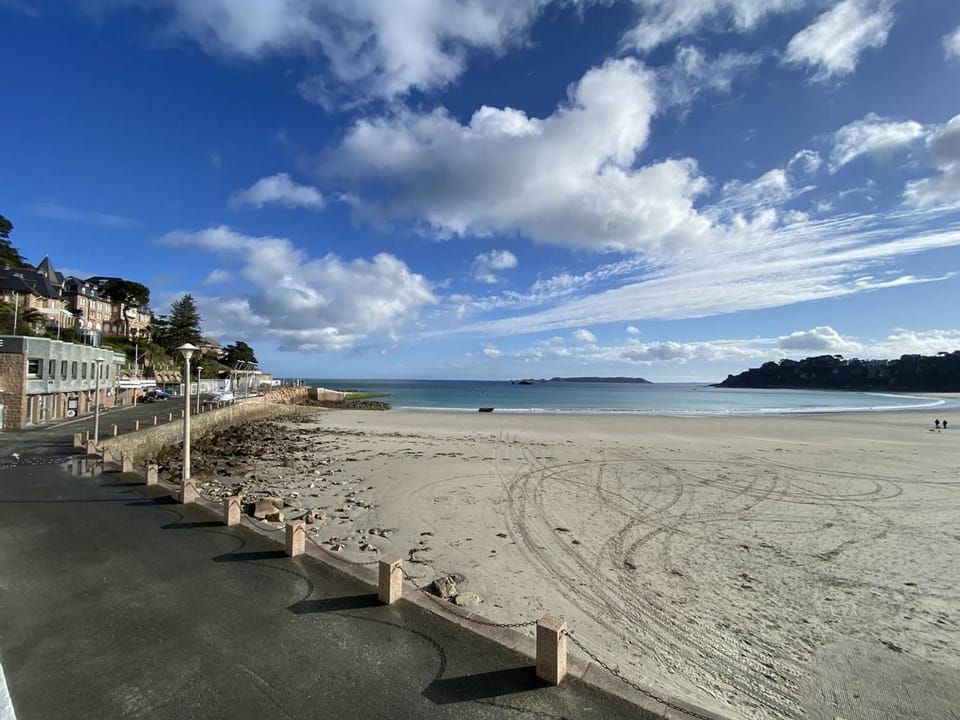 Appartement avec Piscine, WIFI, à 50m de la Plage de Trestraou - Perros-Guirec - FR-1-368-403 Apartment in Perros-Guirec