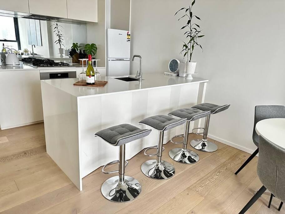 Luxury 3 Bed 2 Bath + car park at Melbourne Square Apartment in Southbank