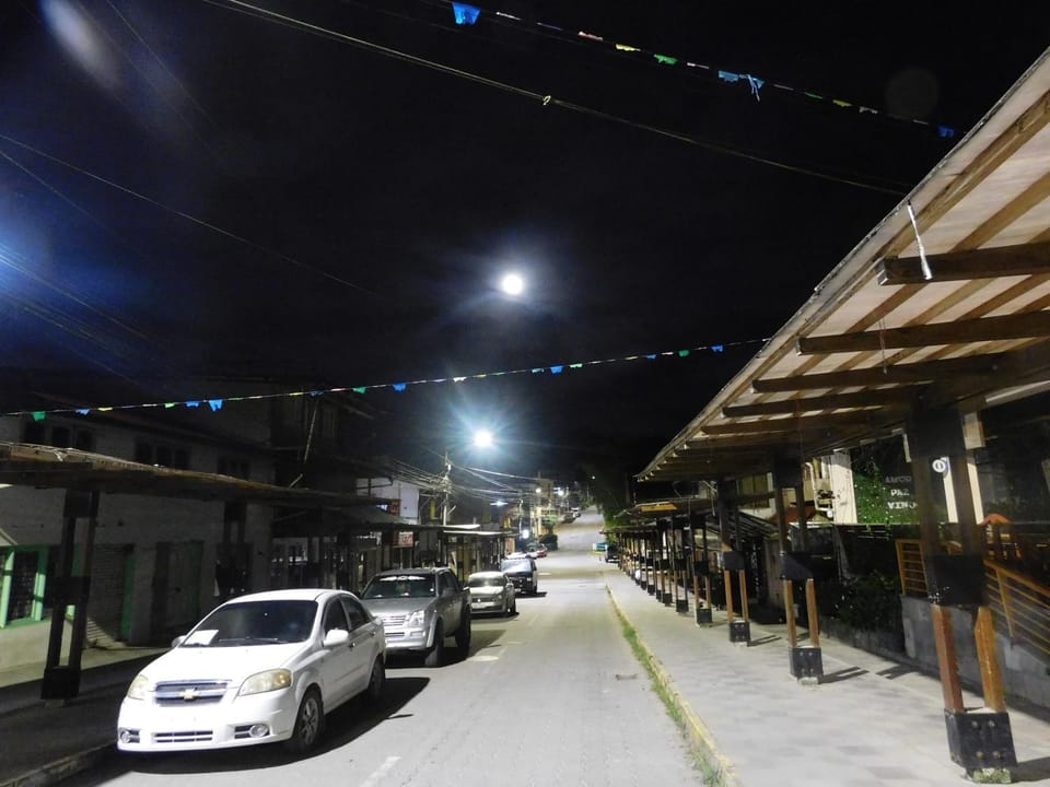 Night, Neighbourhood, Street view