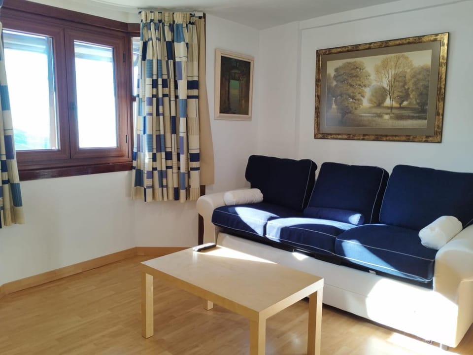 Living room, Mountain view