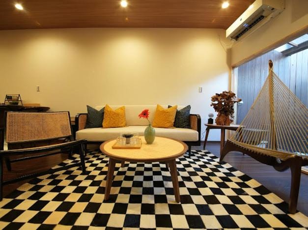 Osaka MiKa Garden family house direct KIX airport Bed and Breakfast in Osaka