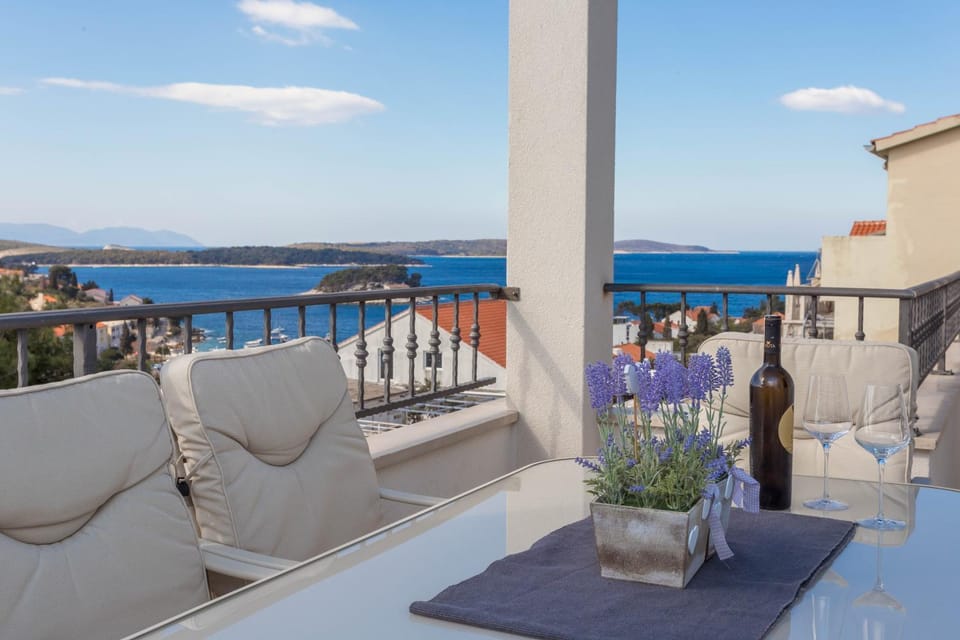 Stunning sea view apartment Ani Apartment in Hvar