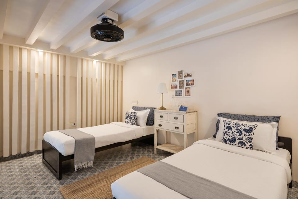 Bed, Photo of the whole room, Bedroom, wardrobe, air conditioner