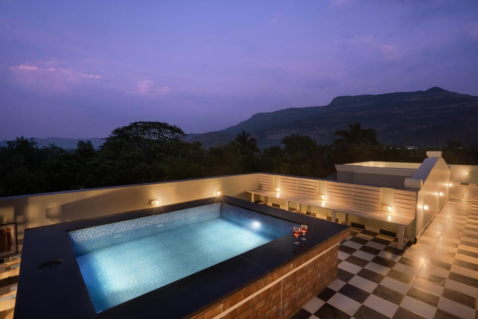 Night, Natural landscape, Balcony/Terrace, Mountain view, Pool view, Swimming pool, Swimming pool