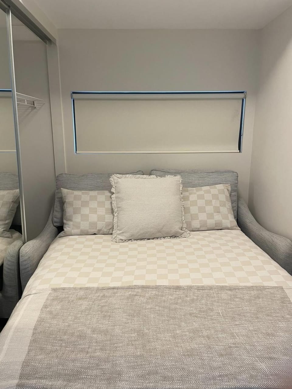 Luxury City Center King Bed Apartment and Study Apartment in Brisbane City