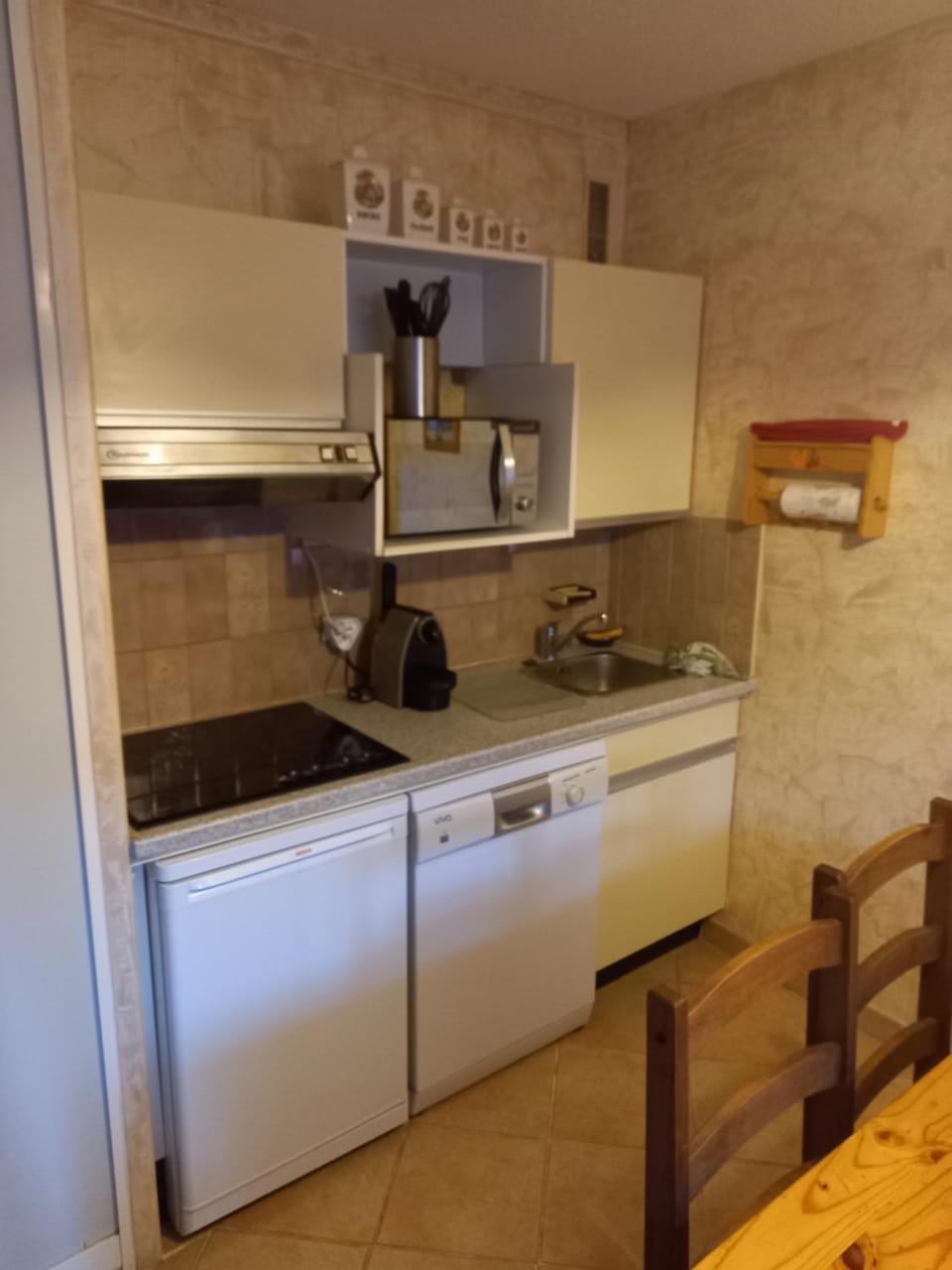 Coffee/tea facilities, minibar, pet friendly, stove, toaster