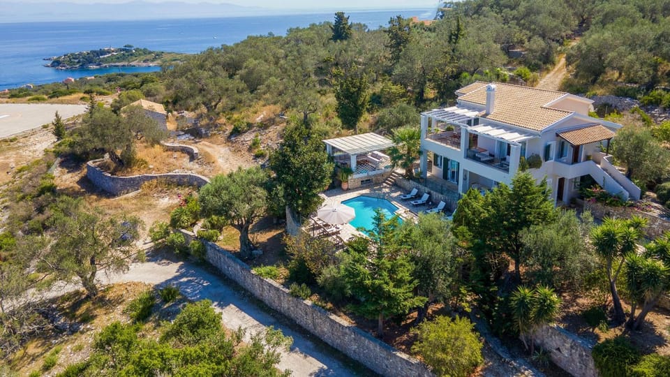 Property building, Day, Natural landscape, Bird's eye view, Pool view, Sea view, Area and facilities, Swimming pool