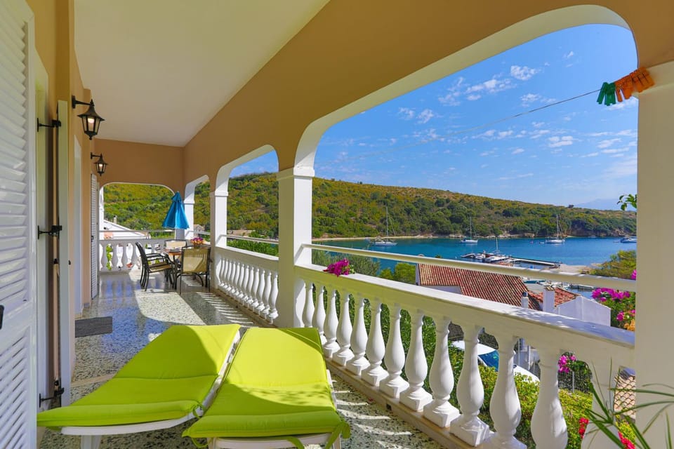 Patio, Day, Natural landscape, View (from property/room), Balcony/Terrace, Seating area, Sea view