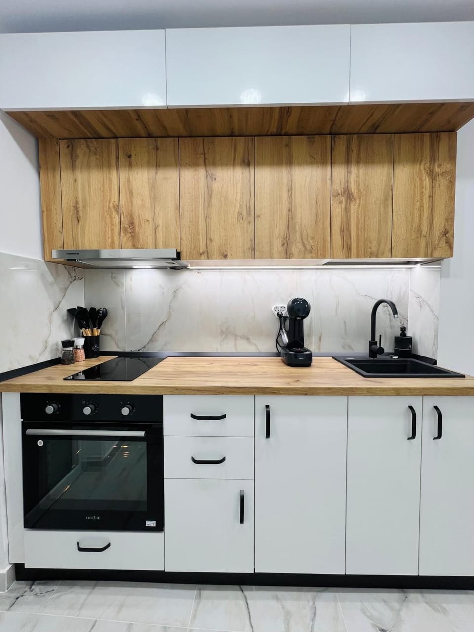 Coffee/tea facilities, Kitchen or kitchenette, minibar, pet friendly, stove
