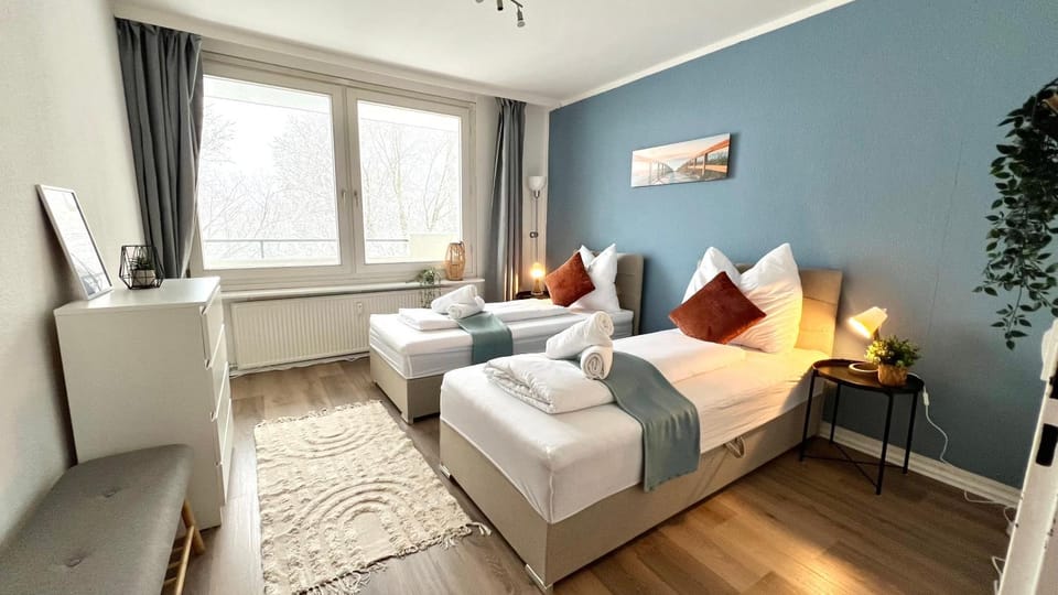 Bed, Winter, Bedroom, towels